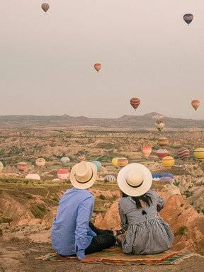 hot air balloon watching in cappadocia at sunrise with pickup service-1