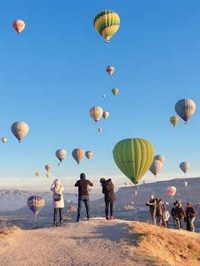 hot air balloon watching in cappadocia at sunrise with pickup service-2